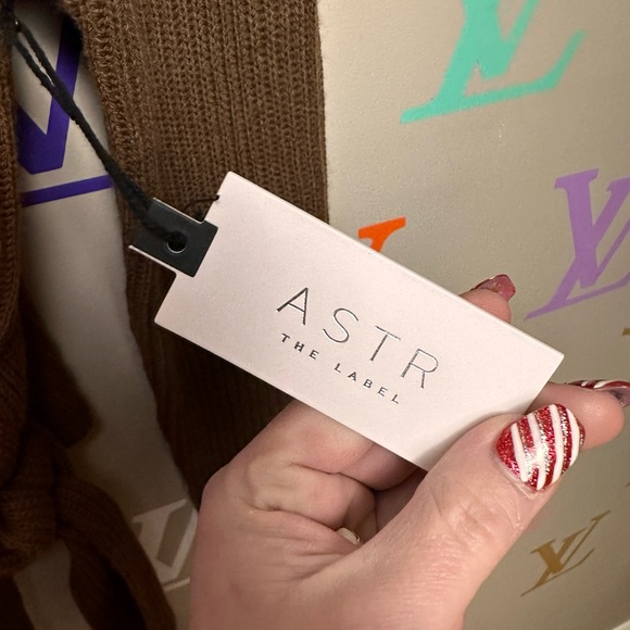 NWT ASTR SORA MOCK NECK CUTOUT TIE WAIST SWEATER - Picture 12 of 14